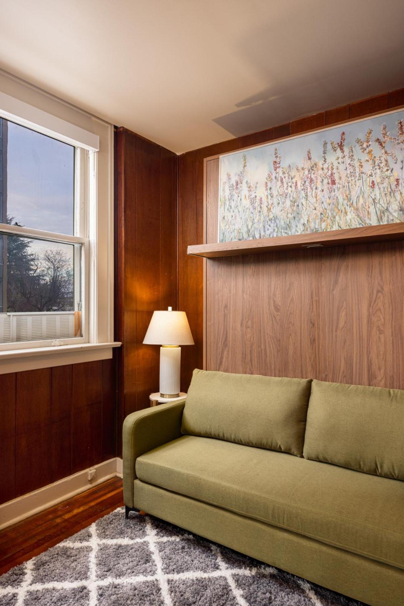 Hunter House Vancouver